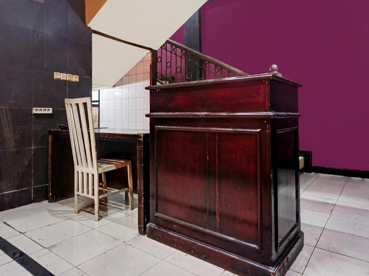Oyo 90702 Wisma Tobana Kebayoran Mencil Екстер'єр фото